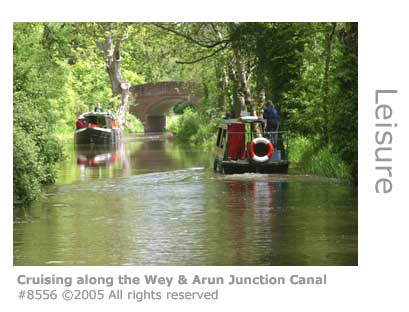 CRUISING ALONG THE WEY AND ARUN JUNCTION CANAL
