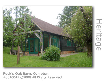 Puck's Oak Barn, Compton