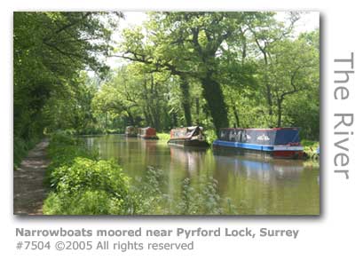 NARROWBOATS PYRFORD LOCK